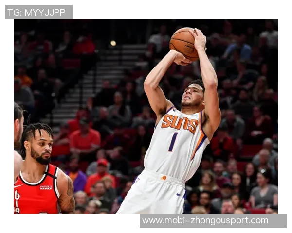 阿伦对布克全明星投票排名感到惊讶认为其表现完全值得更高认可 阿伦对布克全明星投票排名感到惊讶认为其表现完全值得更高认可